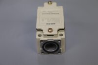 Micro Yamatake-Honeywell LJA10-15A11N-005 Endschalter 9640P Used