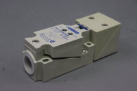 Telemecanique XS7 C40NC440 Induktiver N&auml;herungsschalter 12-48VDC Unused OVP