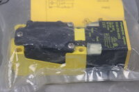 Turck Bi15U-CP40-AP6X2 Induktiver Sensor 1623500 10-30VDC 200mA 15mm Unused