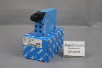 SICK WT34-V210 1019280 Diffuse reflection light scanner DC 10....30V Unused OVP