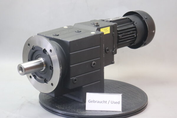 Lenze MDEMAXX063-42C0C Getriebemotor GST07-3M VCK 063C42 i=417,083 Used