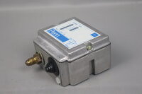 Johnson Controls P77AAW-9350 Pressure Switch 3&ndash;30 bar Unused OVP