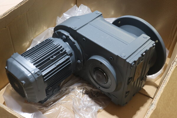SEW FAF77 DRN90S4/TF Flachgetriebemotor FAF77DRN90S4/TF 1,1KW i=130,42 Unused OVP
