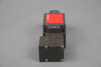 Euchner NZ1VZ-2131E-M Safety Switch 082123 230VAC 24VDC 4A Unused OVP