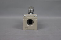 Omron WLCA2-G Limit Switch 13924Z5 AC-15 2A/250V DC-12 2A/48V Unused OVP