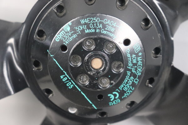 Ebmpapst W4E250-GA04-11 L&uuml;fter 230V 50/60Hz 0,13A 28/40W 1410rpm Used