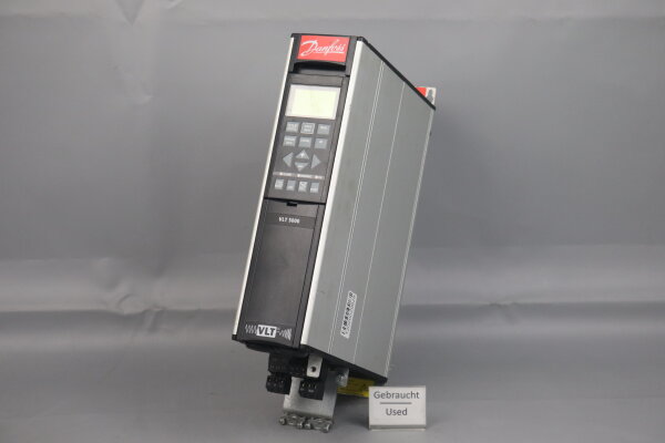 Danfoss VLT5004PT5B20STR3DLF00A00C0 Frequenzumrichter 175Z0052 LCP 12/3R Used