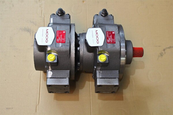 MOOG D956-0005/E D956-0037/F Hydraulikpumpe unused