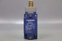 Telemecanique XCK-J1 + ZCK-E67 Schalter AC15 240V 3A used